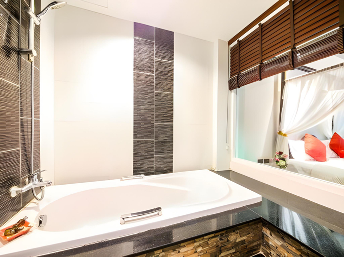 Bathroom 4, Tanawan Phuket Hotel, Pulau Phuket