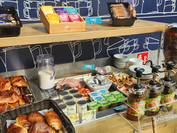 Food & Drinks 4, Kyriad Direct Lyon Nord - Dardilly, Rhône