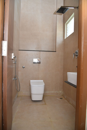 Bathroom 3, Hotel Amoha, Dindigul