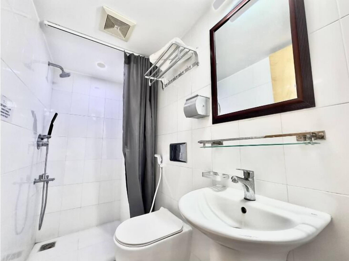 Bathroom 3, 300sqft 5 Studio Gym & Pool Access, Dhaka