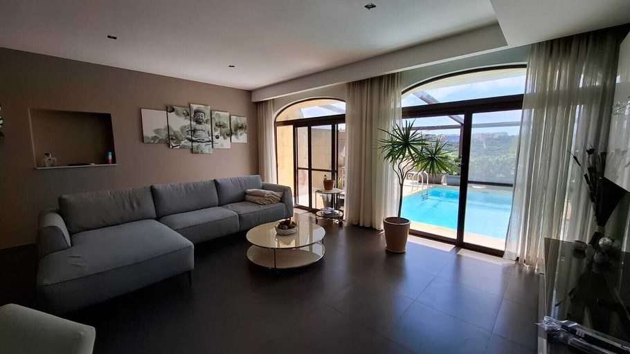 Others 4, Aurelia Gozo BnB