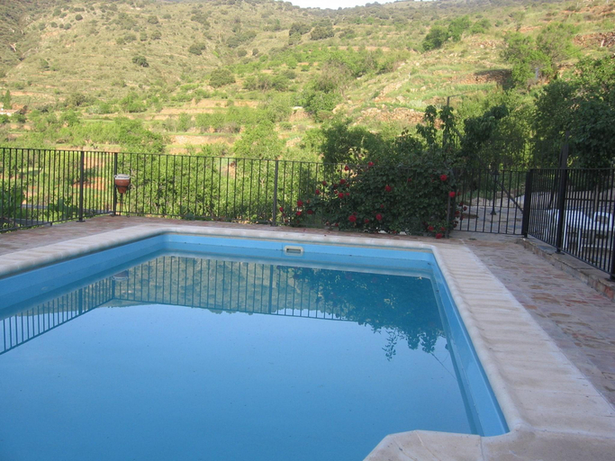 Sport & Beauty 2, Holiday Home in Laroya near centre, Almería