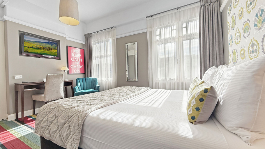 Bedroom 2, Art Deco Masonic Hotel, Napier
