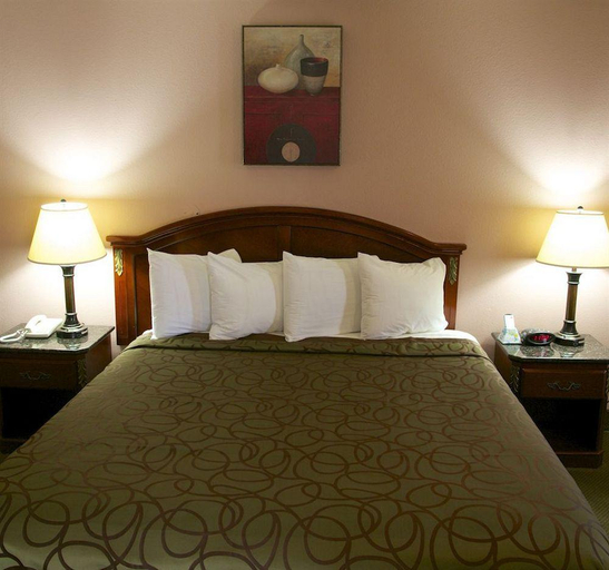 Bedroom 4, Comfort Inn & Suites Mojave, Kern