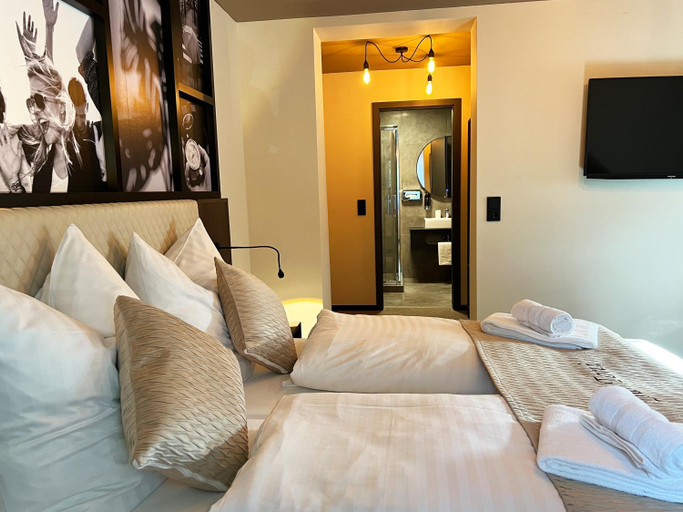 Bedroom 3, Hotel Da Toni, Heidekreis
