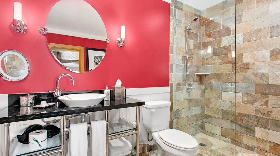Bathroom 5, The Edgewater Hotel, Seattle