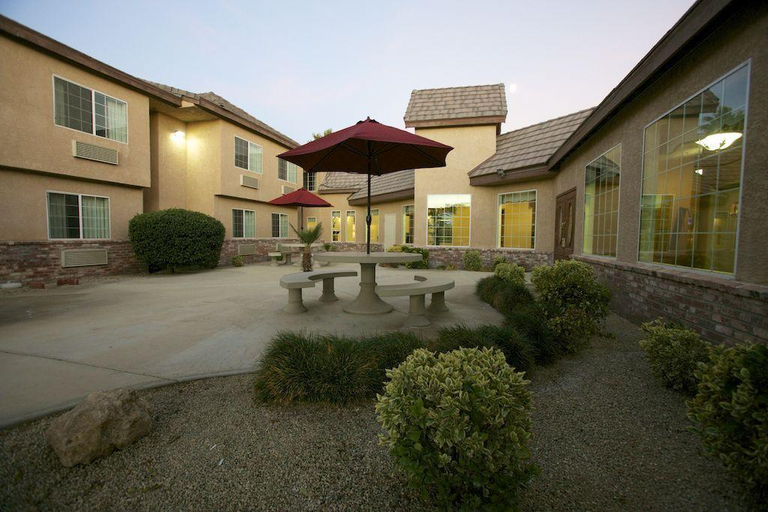 Exterior & Views 2, Comfort Inn & Suites Mojave, Kern