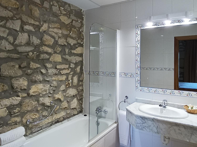 Bathroom 3, Hotel Casona Los Caballeros, Cantabria