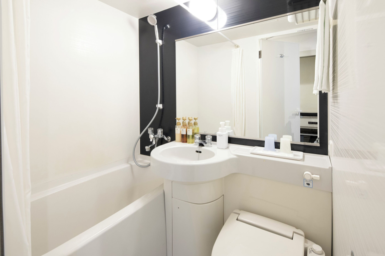 Bathroom 25