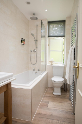 Bathroom 3, Hazel Bank Country House Borrowdale Valley, Cumbria