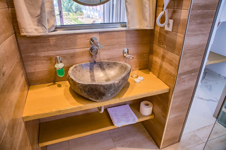 Bathroom 3, Alia Suites and Spa, South Aegean