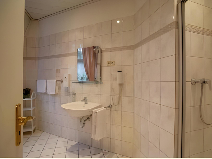 Bathroom 3