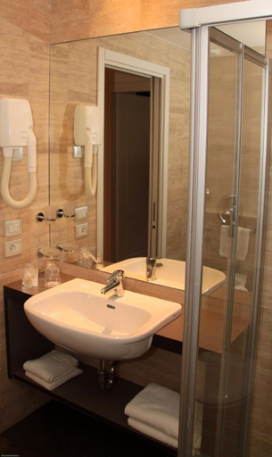 Bathroom 5, Wall Art Hotel, Prato