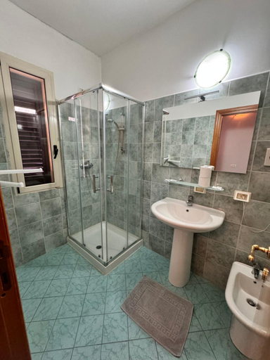 Bathroom 5, Da Bosio, Ancona