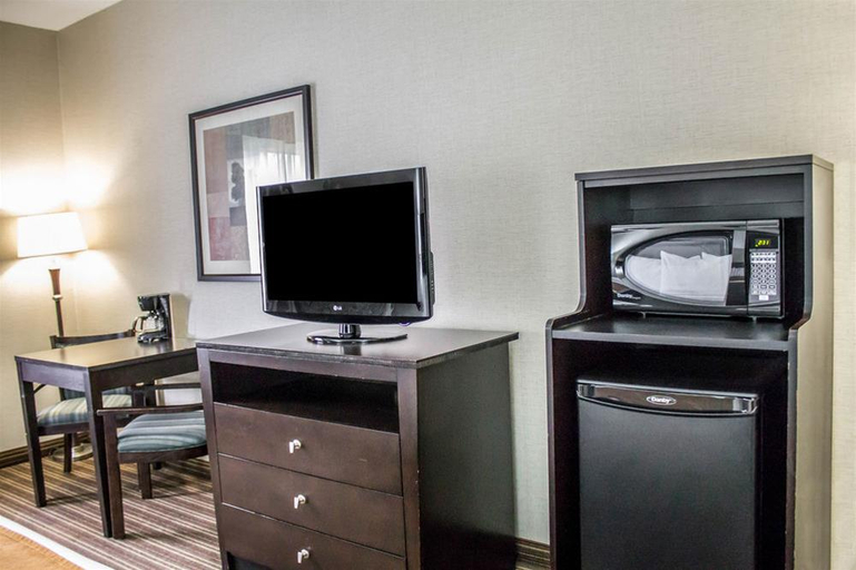Exterior & Views 2, Comfort Inn Millersburg, Holmes
