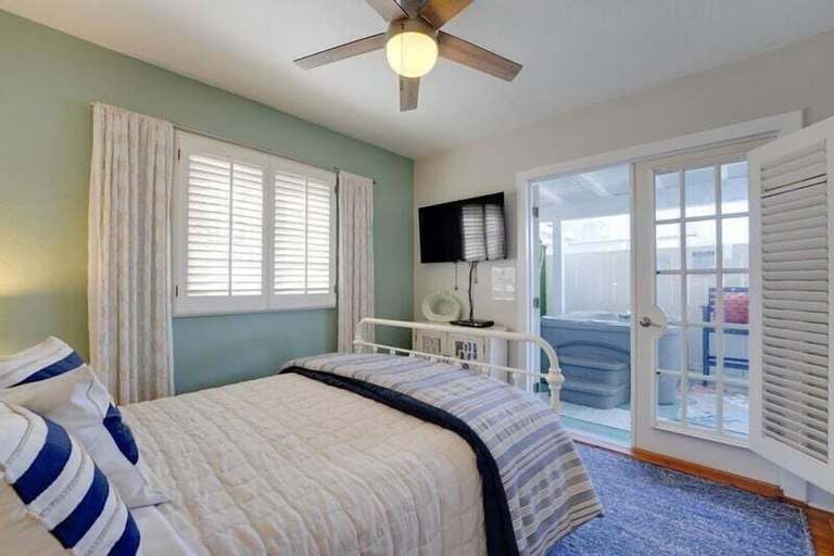 Bedroom 3, Coral Cottage, San Diego