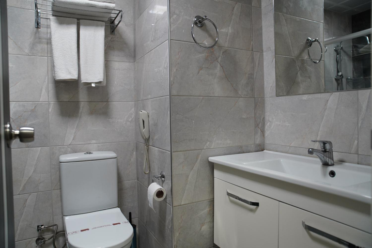 Bathroom 4, Dafne Hotel, Çankaya
