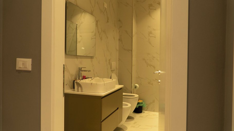 Bathroom, Kalpazo Lakescape Tirana, Tiranës
