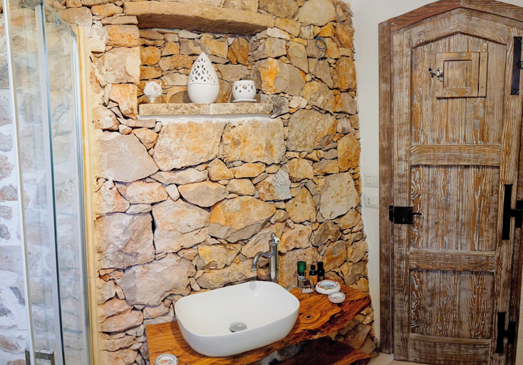 Bathroom 4, Villa Mortella, Lecce