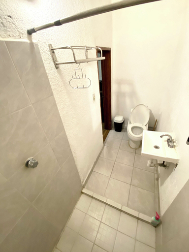 Bathroom 3, RHM Condesa, Mexico City