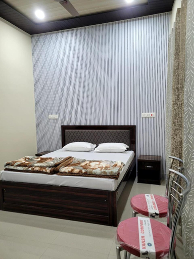 2, Hotel Surat Palace, Wardha