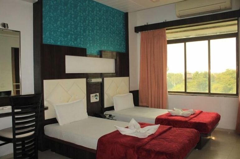 Others 4, Hotel Saffron, Navsari