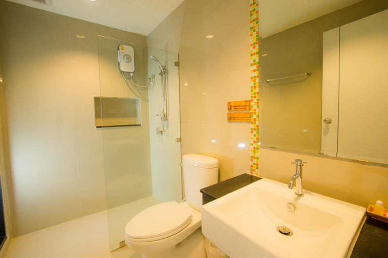 Bathroom 4, The Lephant Hotel, Phunphin
