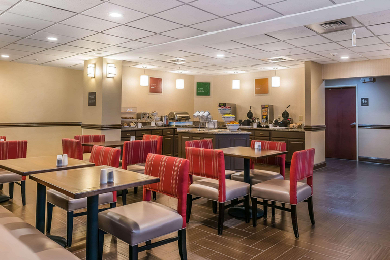 Food & Drinks 5, Comfort Suites Springfield - OH, Clark