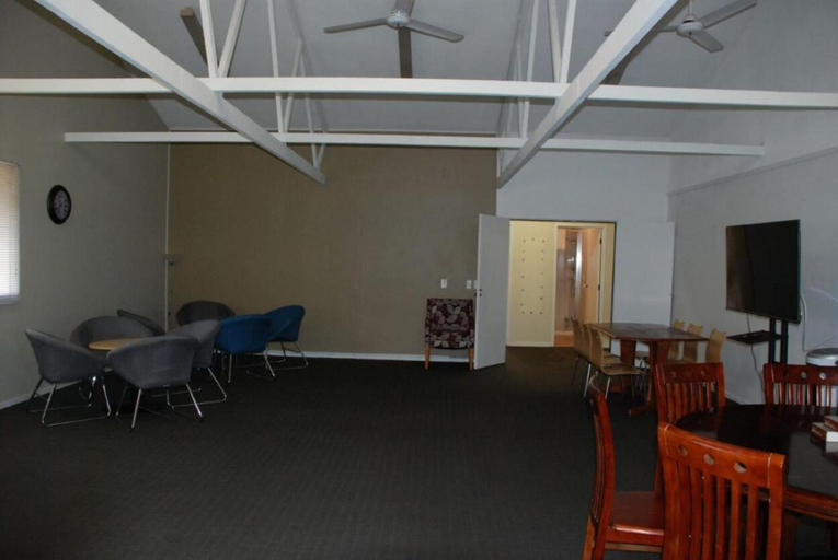 Food & Drinks, Aero Auckland Airport, Manukau