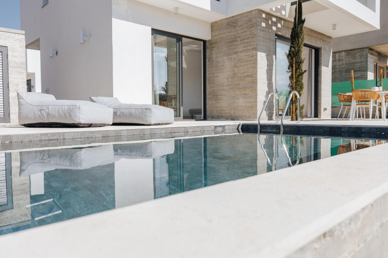 Sport & Beauty, Oasis Villa 6