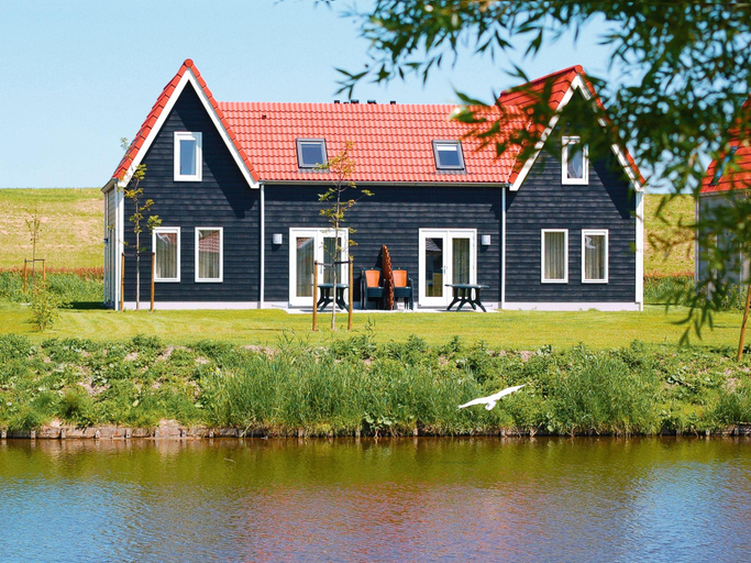 Others 3, Holiday Home in Aquadelta with Garden, Schouwen-Duiveland