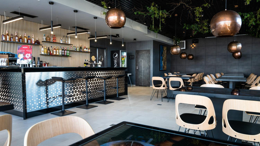 Food & Drinks 4, Za Bunkrem 2 0, Tarnowskie