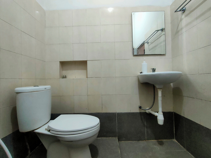 Bathroom 4, Omah Sewu C12 By Reccoma, Surabaya