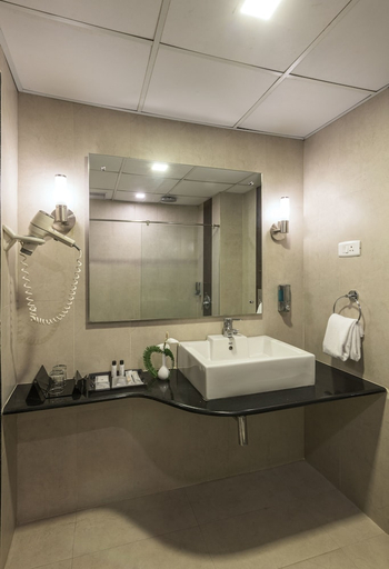 Bathroom, Club Mahindra Thekkady, Theni