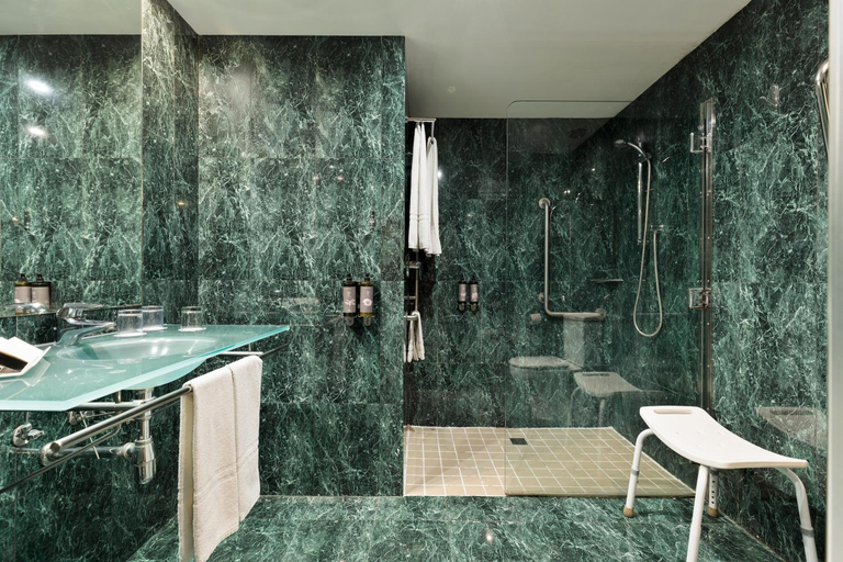Bathroom 4, Hotel Front Maritim, Barcelona