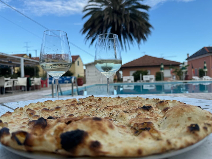 Food & Drinks, Blu Apartments, Savona