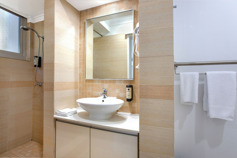 Bathroom 3, City Star Lodge, Brisbane