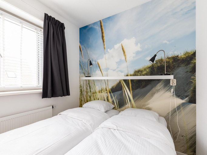 Others 2, Holiday Home in Nes near Vleijen Area, Ameland