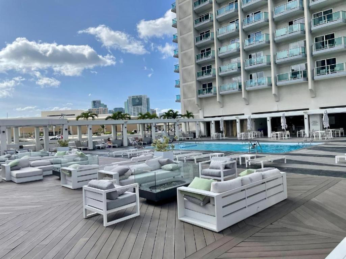 Exterior & Views, Ocean View Room at Ala Moana Hotel- Fees include, Honolulu
