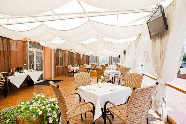 Food & Drinks 4, Benefit Plaza Hotel, Novousmanskiy rayon