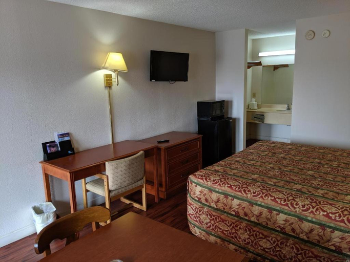 Bedroom 3, Economy Inn Express, York