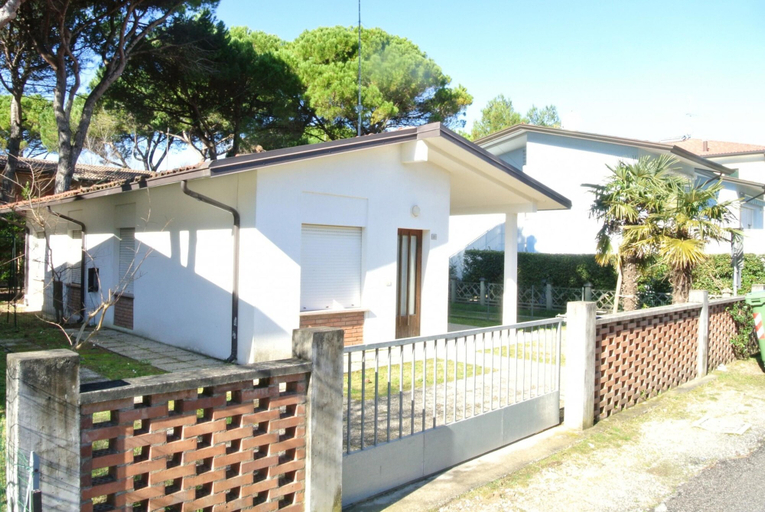 Room 4, Holiday BG in Bibione, Venezia