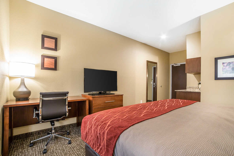 Bedroom 3, Comfort Inn & Suites Near Mt. Rushmore, Pennington