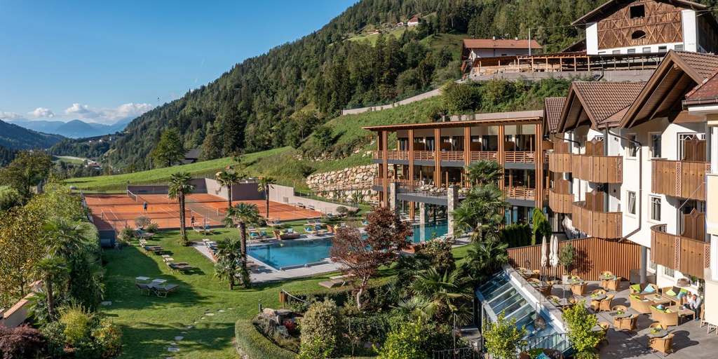 Others 3, Hotel Sonnenalm, Bolzano