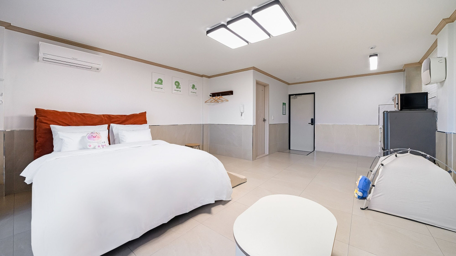 Bedroom 3, Namhae Dangdangi Dog Pension Blue, Namhae