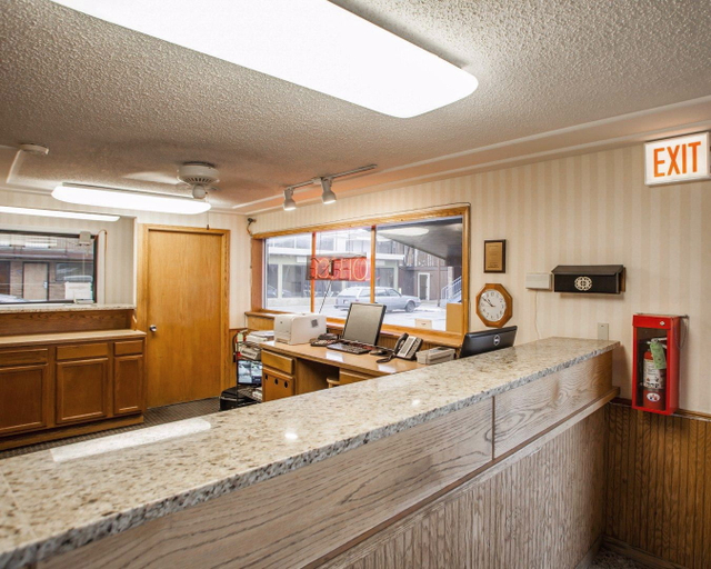 Public Area 3, Rodeway Inn Lyons - La Grange, Cook