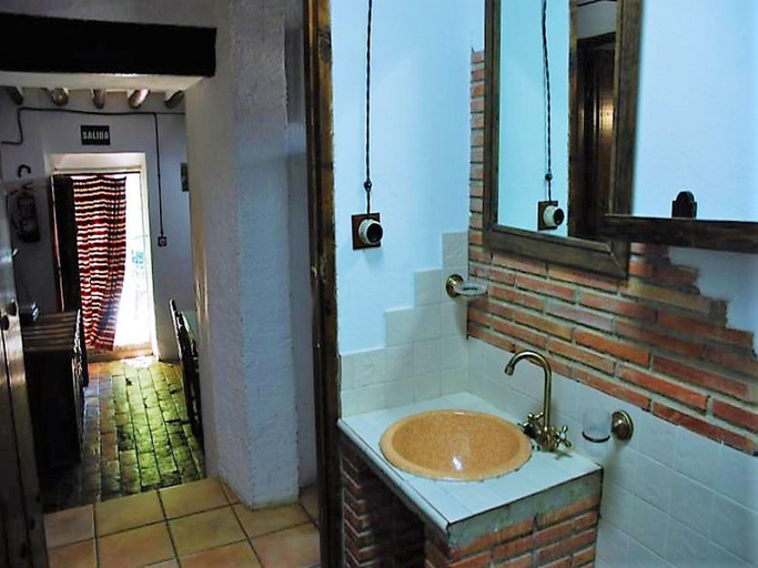 Bathroom 3, Country House near Sierras Subbeticas Park, Granada