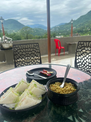 Food & Drinks 3, The Blossom Glee, Nainital