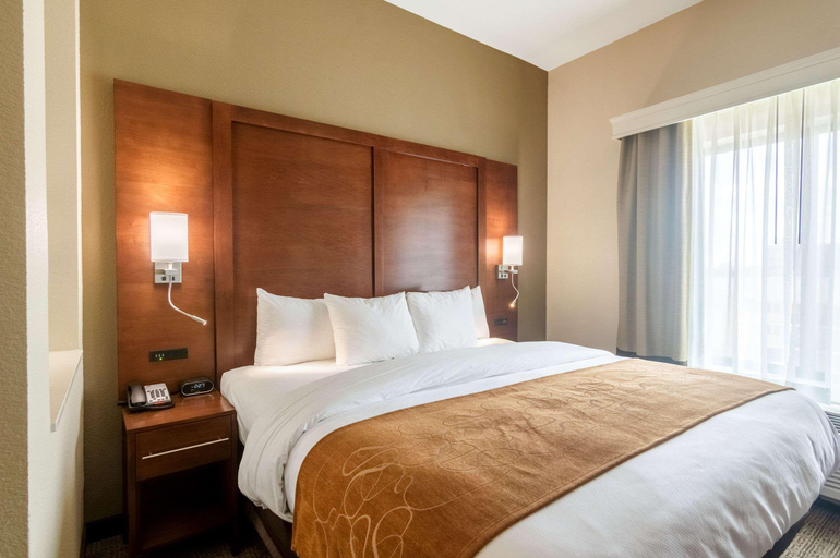 Bedroom 4, Comfort Suites Meridian And I-40, Oklahoma