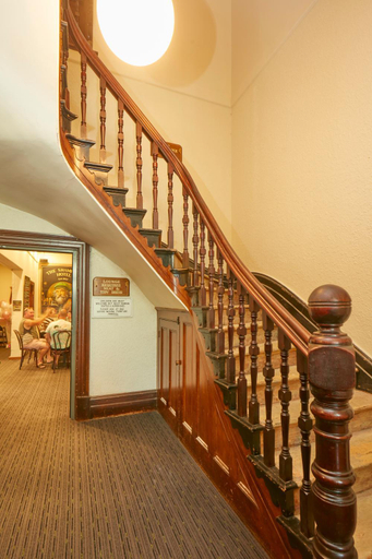 Food & Drinks 4, Shamrock Hotel Kyneton, Macedon Ranges - Kyneton